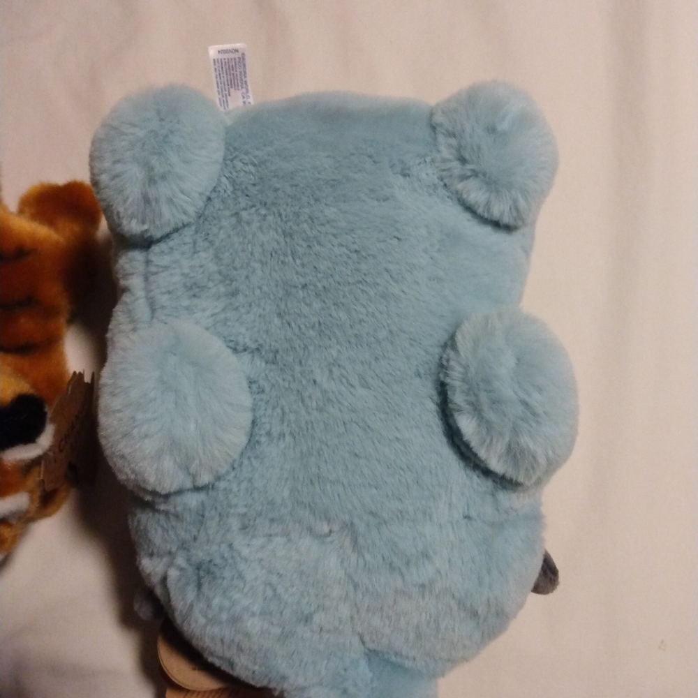 Disney Winnie the Pooh Blanket and Plush Set - Picture 16 of 16